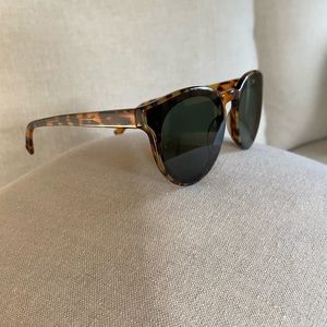 LIKE NEW J. MCLAUGHLIN POLARIZED TORTOISE SUNGLASSES